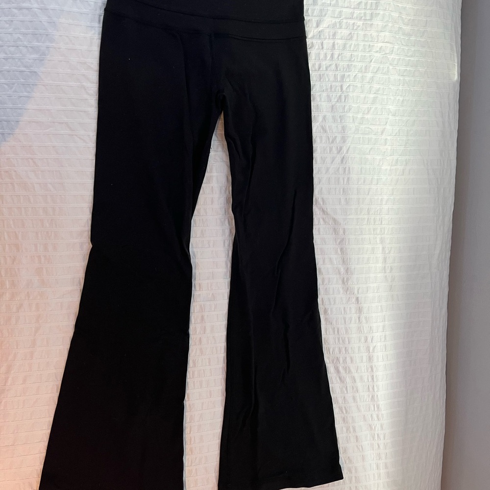 Lululemon Low-Rise Flared Pant - Picture 2 of 3